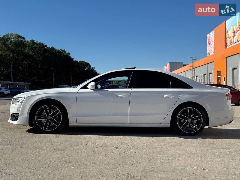 Седан Audi A8 2017 в Києві