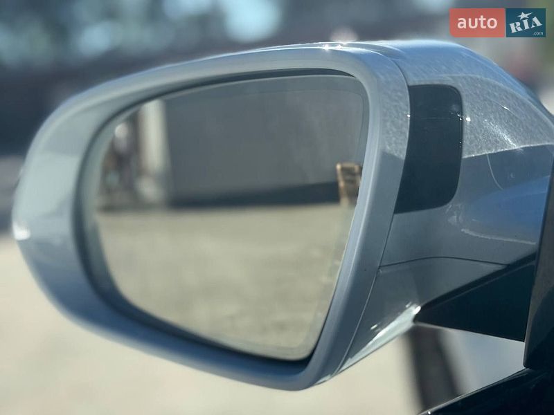 Седан Audi A8 2017 в Києві