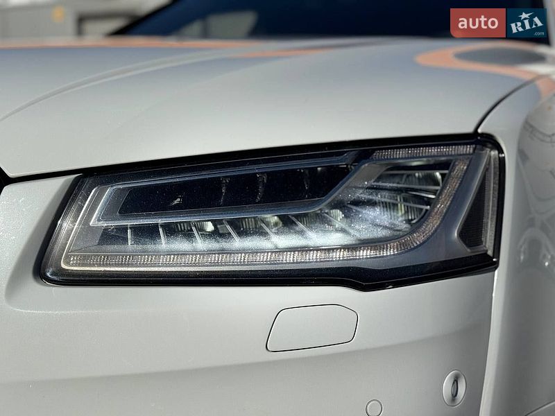 Седан Audi A8 2017 в Києві