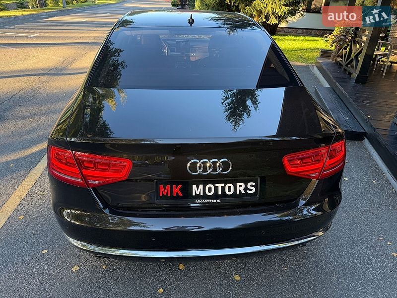 Седан Audi A8 2013 в Киеве