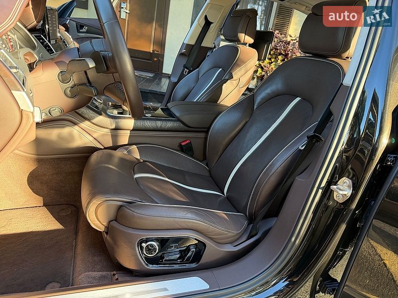 Седан Audi A8 2013 в Киеве