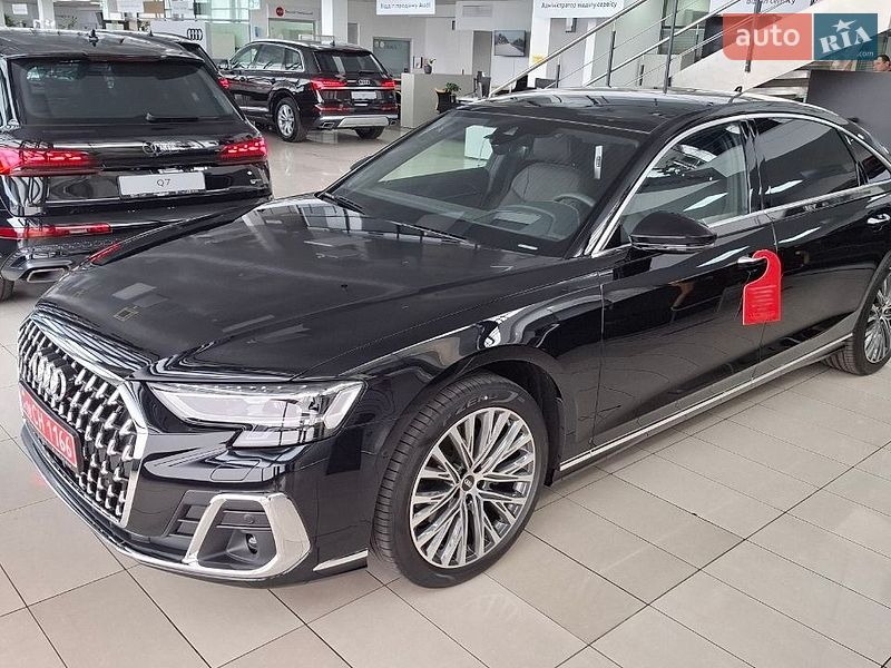 Седан Audi A8 2026 в Киеве