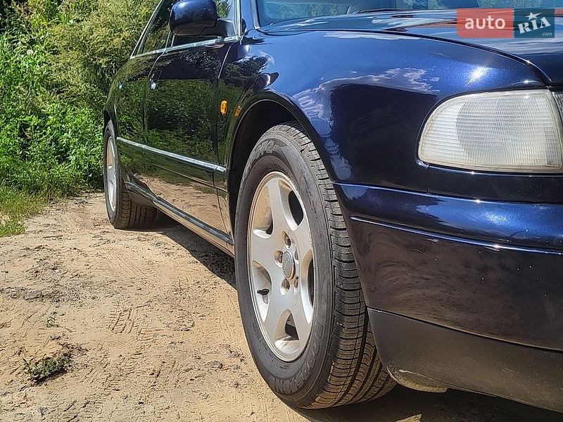 Седан Audi A8 1998 в Броварах