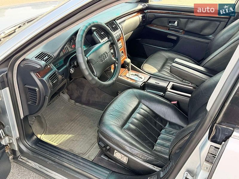 Седан Audi A8 1997 в Киеве