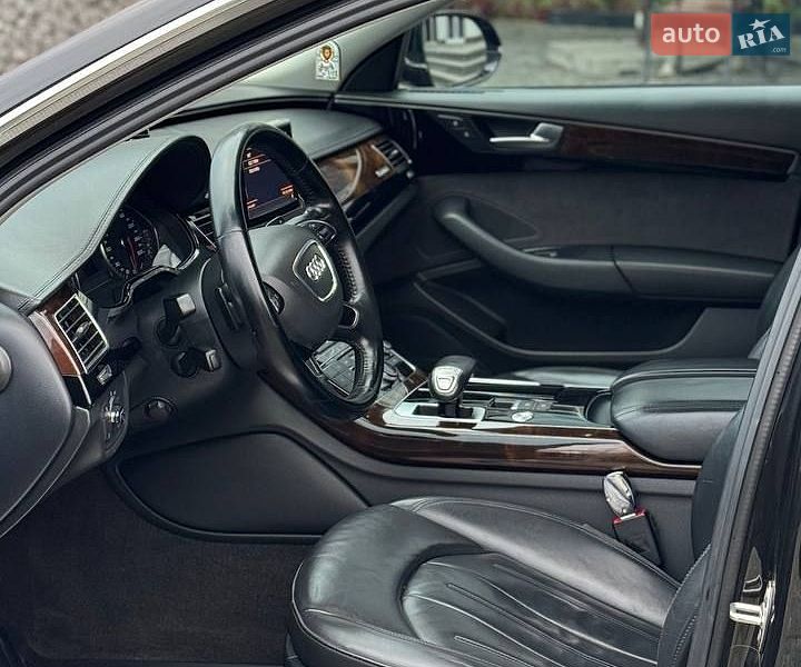 Седан Audi A8 2017 в Житомире