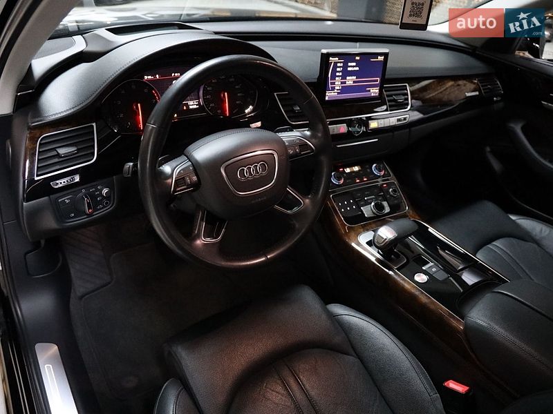 Седан Audi A8 2017 в Луцьку