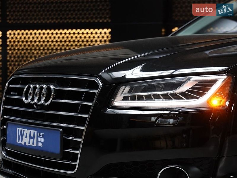 Седан Audi A8 2017 в Луцьку