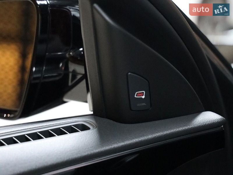 Седан Audi A8 2017 в Луцьку