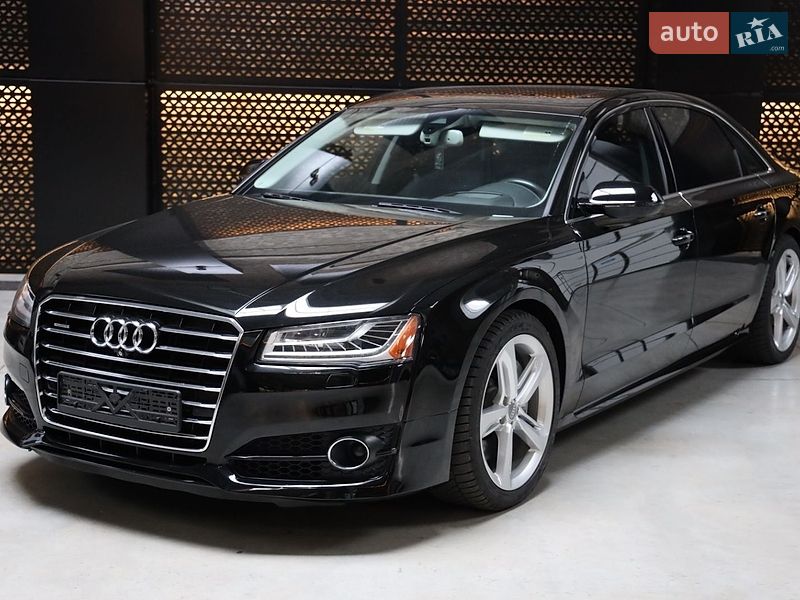 Седан Audi A8 2017 в Луцьку