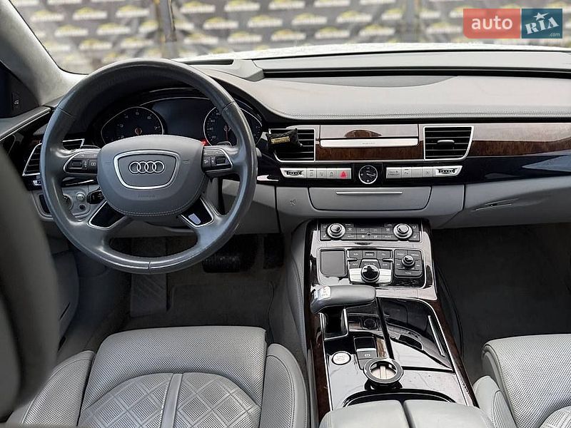 Седан Audi A8 2017 в Киеве