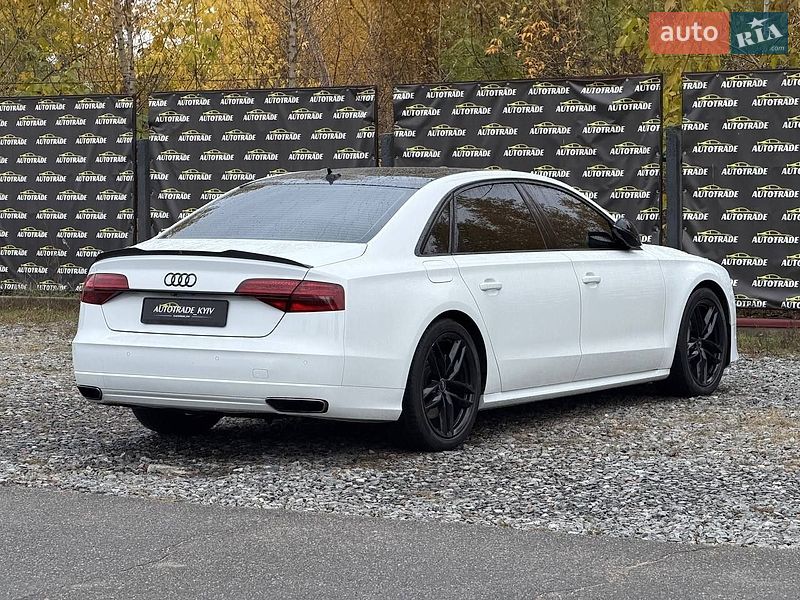 Седан Audi A8 2017 в Киеве