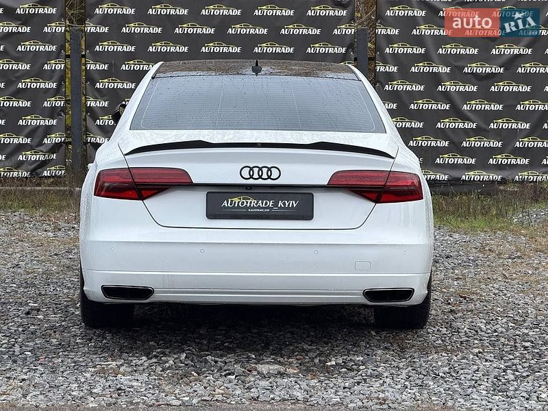 Седан Audi A8 2017 в Киеве