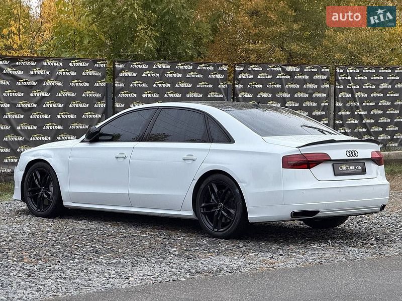 Седан Audi A8 2017 в Киеве
