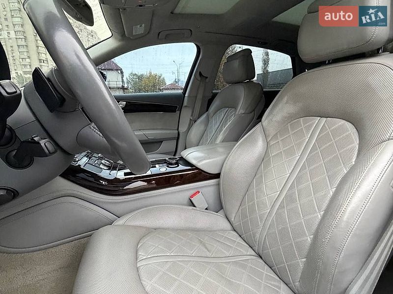 Седан Audi A8 2017 в Киеве
