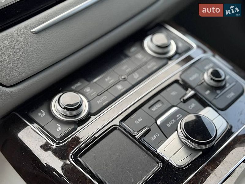 Седан Audi A8 2017 в Киеве
