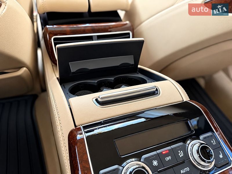 Седан Audi A8 2013 в Харькове
