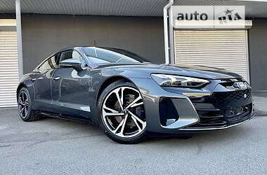 Лифтбек Audi e-tron GT 2022 в 