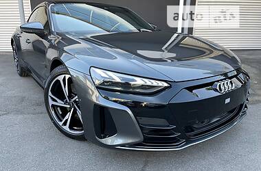 Лифтбек Audi e-tron GT 2022 в 