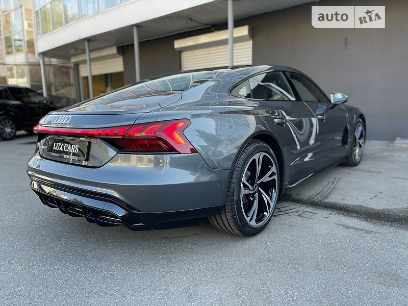 Лифтбек Audi e-tron GT 2022 в Киеве