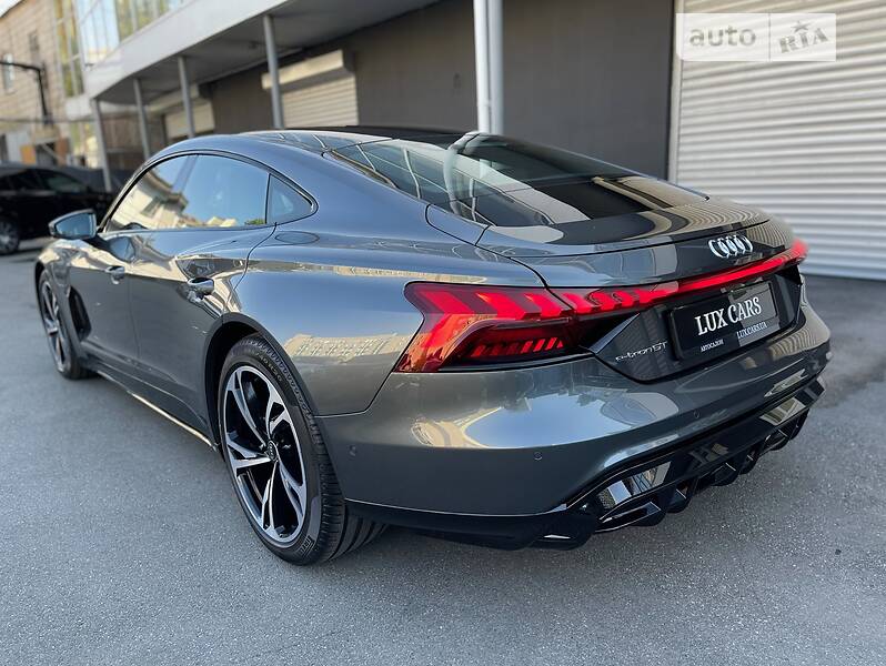 Лифтбек Audi e-tron GT 2022 в Киеве