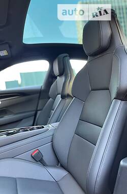 Лифтбек Audi e-tron GT 2022 в 