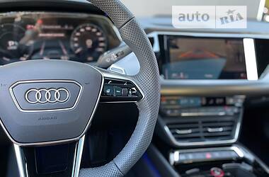 Лифтбек Audi e-tron GT 2022 в 