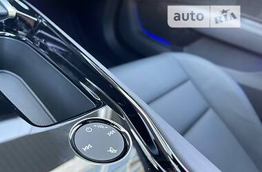 Лифтбек Audi e-tron GT 2022 в 