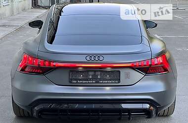 Ліфтбек Audi e-tron GT 2022 в 