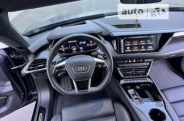 Ліфтбек Audi e-tron GT 2022 в 
