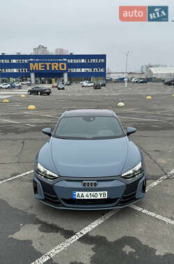 Лифтбек Audi e-tron GT 2022 в 