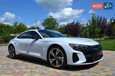Лифтбек Audi e-tron GT 2023 в 