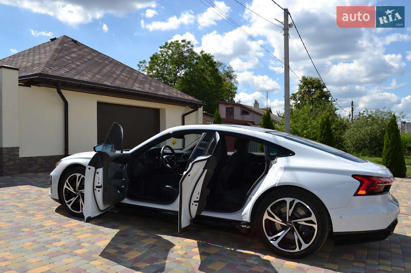 Лифтбек Audi e-tron GT 2023 в Харькове