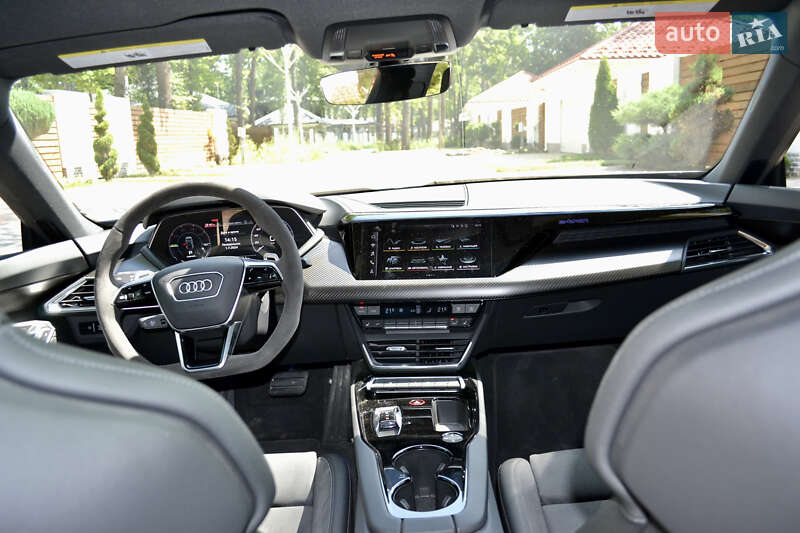 Лифтбек Audi e-tron GT 2023 в Киеве