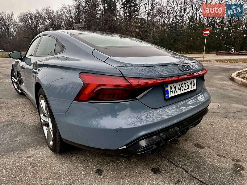 Лифтбек Audi e-tron GT 2023 в Киеве