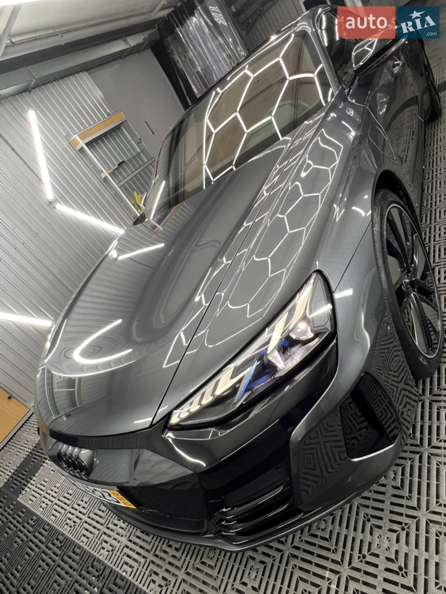 2021 Audi e-tron GT - мініатюра 11