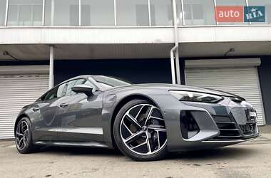 Лифтбек Audi e-tron GT 2021 в 