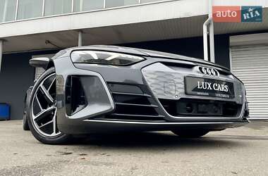 Лифтбек Audi e-tron GT 2021 в 