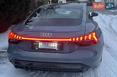 Лифтбек Audi e-tron GT 2022 в 