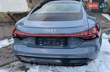 Лифтбек Audi e-tron GT 2022 в 