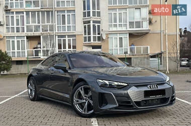 Лифтбек Audi e-tron GT 2021 в 