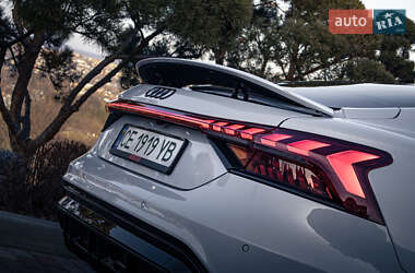 Лифтбек Audi e-tron GT 2021 в 