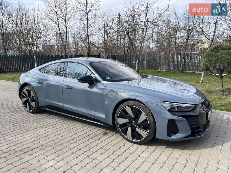 Ліфтбек Audi e-tron GT 2021 в 