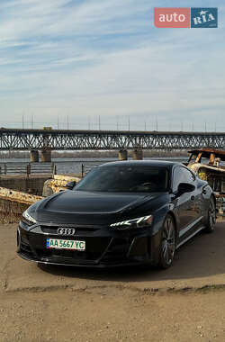 Ліфтбек Audi e-tron GT 2021 в 