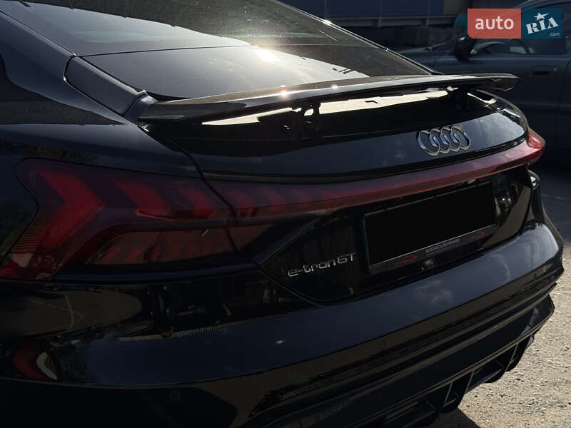 Лифтбек Audi e-tron GT 2021 в Киеве