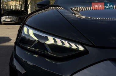 Лифтбек Audi e-tron GT 2021 в 