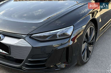 Лифтбек Audi e-tron GT 2021 в 