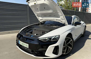 Лифтбек Audi e-tron GT 2022 в 