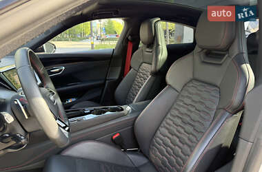 Лифтбек Audi e-tron GT 2022 в 