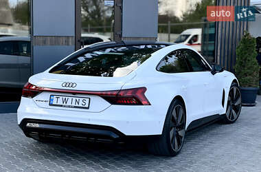 Лифтбек Audi e-tron GT 2022 в 
