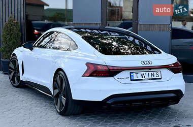 Лифтбек Audi e-tron GT 2022 в 